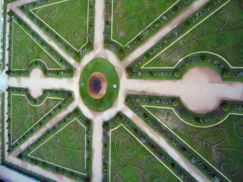 Aerial view of the gardens of the chateau Chenonceau