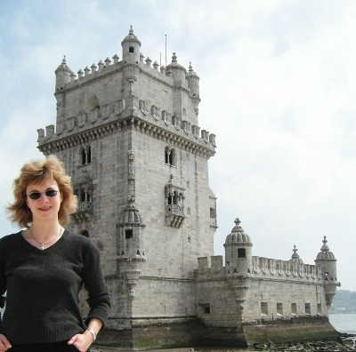 Fiona at the Belem tower, Lison