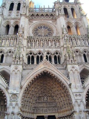front of the Notre Dame cathedral at Amiens