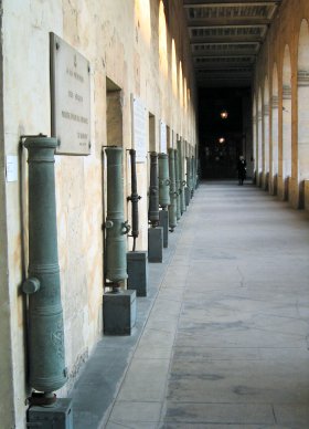 courtyards at Invalides contain hundreds of canons
