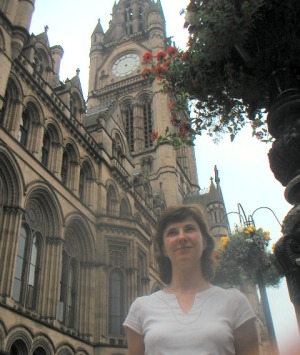 outside Manchester Town Hall in Albert Square