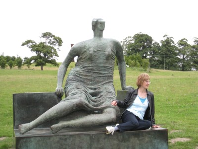 seated women - a revision of a Henry Moore!