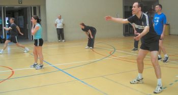 Paul sprints to the net