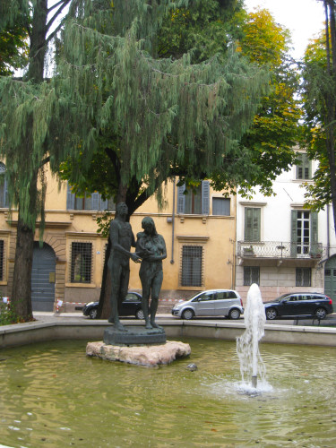 fountain in Verona