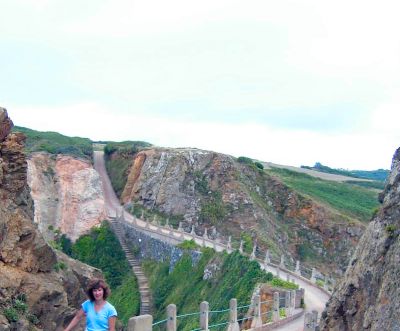 Fiona crossing La Coupée on Sark