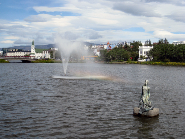 Lake Tjornin, Reykjavik
