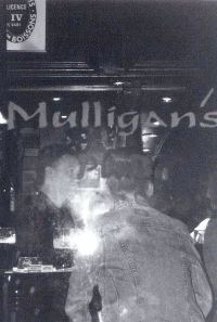 Mulligans Irish Pub