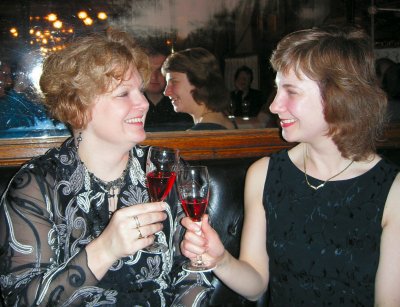 Fiona and Robbie enjoyed kir royales at Bofinger in Paris