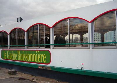 Our Parisian cruise boat La Guepe Buissonniere