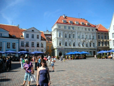 Can you spot the tourist?