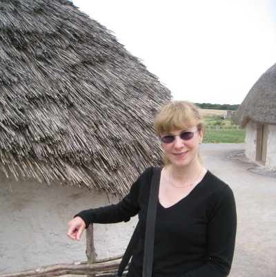 Stonehenge vistor centre neolithic houses huts