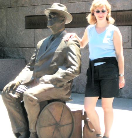the FDR memorial is totally wheelchair friendly.
