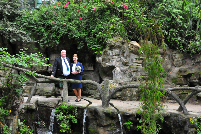 wedding photos in the park